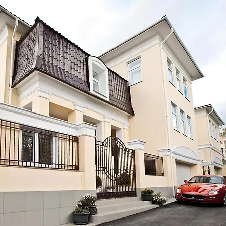 Dom Aktera Hotel 3*