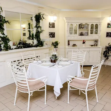 Hotel Dom Aktera