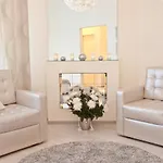 Dom Aktera Hotel 3*