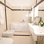 Dom Aktera 3*